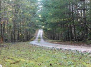 135 Bear Trl, Pickens, SC 29671