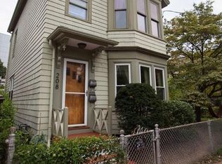 208 Pearl St #1, Cambridge, MA 02139