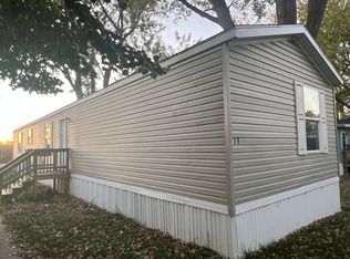 13 York Mobile Plz, York, NE 68467