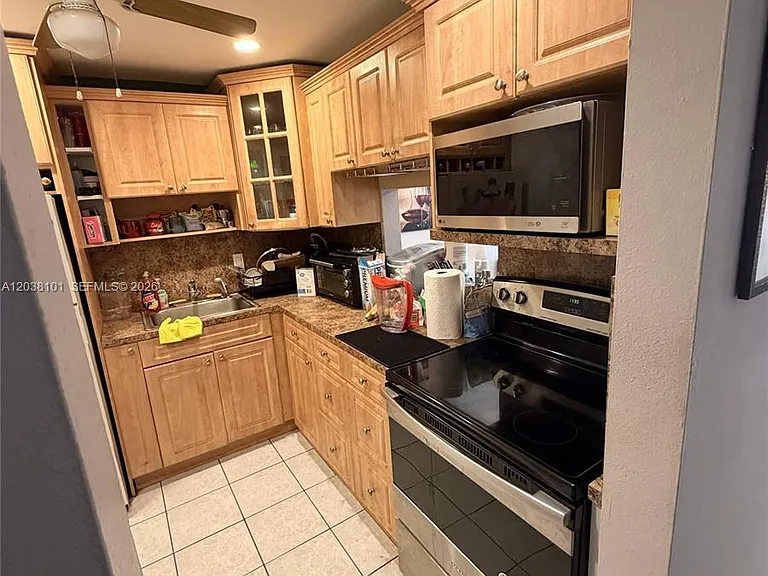 9974 SW 88th St #1011 — Photo 2