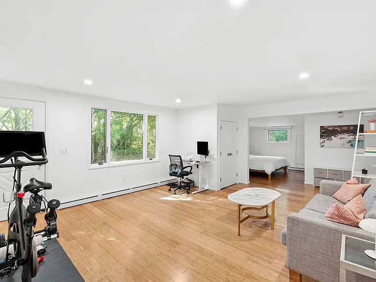 109 Adams Dr — Photo 19