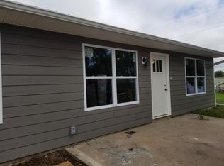 502 Stratford Dr, Emporia, KS 66801