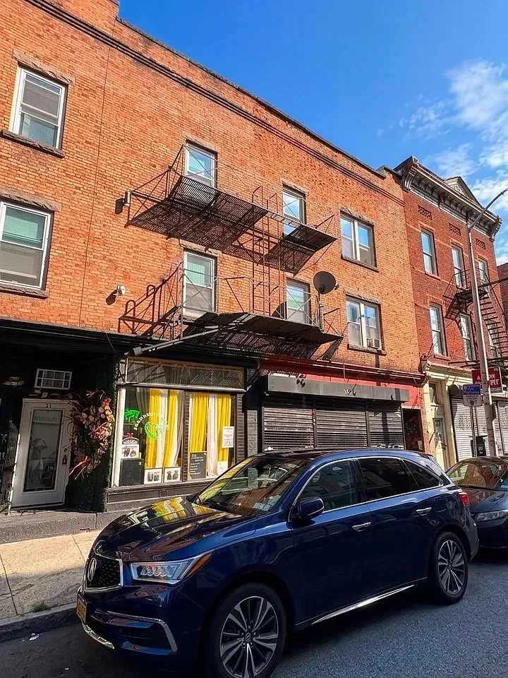 13 Academy St — Photo 2