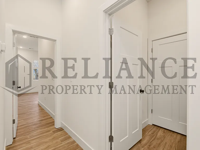 501 E Elmwood St — Photo 20