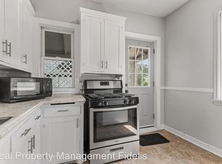 1252 7th St E APT C, Saint Paul, MN 55106