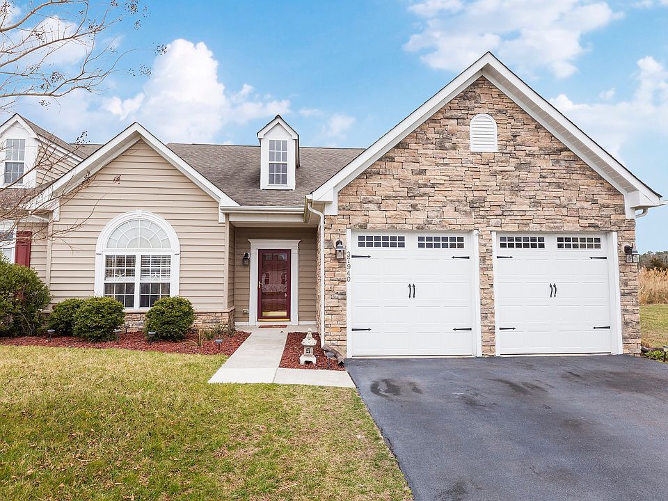 1st image of 37940 Bayview Cir E