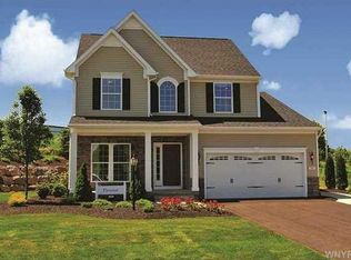 11 Middlebury Ln, Lancaster, NY