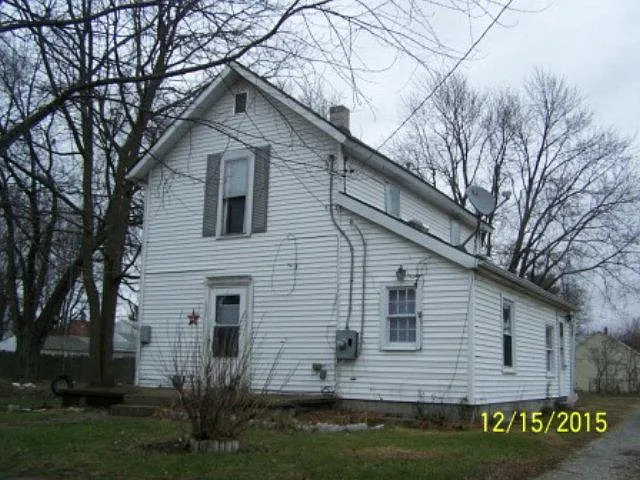 260 Midlam Ave photo 1