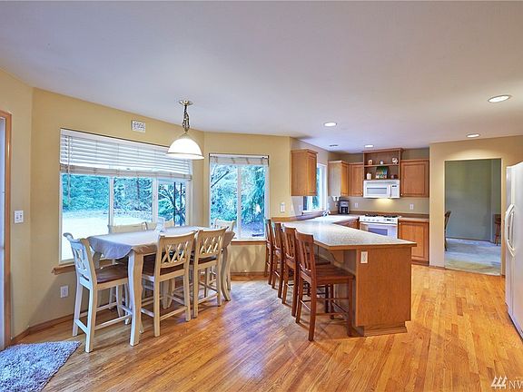 5th image of 2033 NW Orenstang Ln