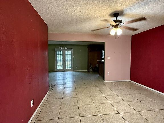 4th image of 307 Hester Ave