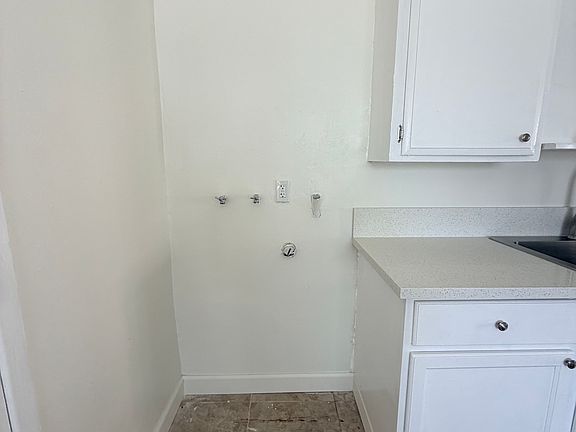 3rd image of 6038 Gallant St