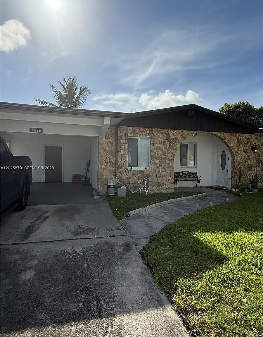 Lauderdale Manor Homesite — Photo 2