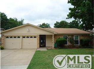 6641 Starnes Rd, Watauga, TX 76148