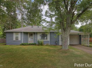 806 Eureka St, Greenville, MI 48838