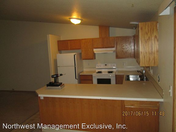 4th image of 11620 NE 15th St
