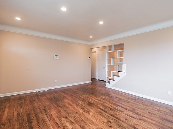 4th image of 3875 Jo Ann Dr