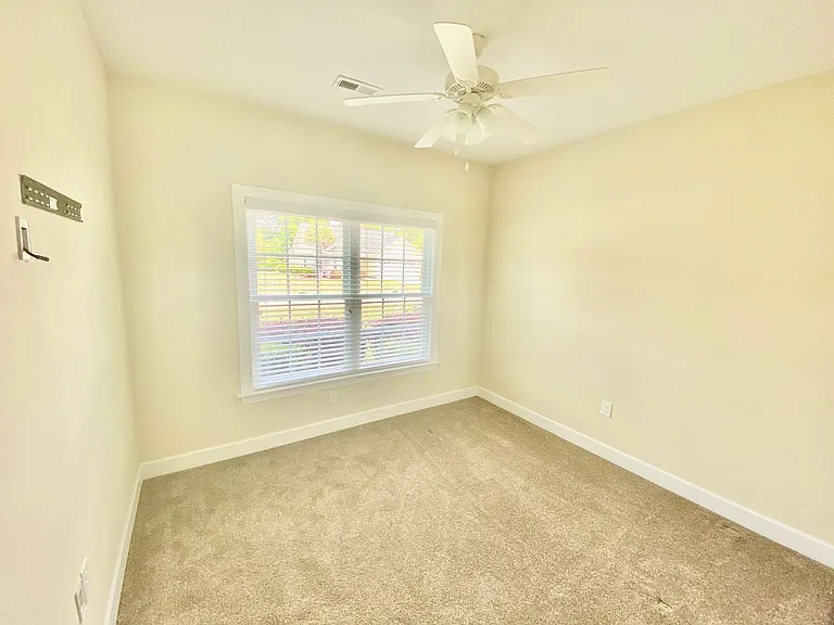 117 Bridgeway Dr — Photo 34