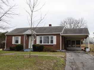 221 Laprade St, Brookneal, VA 24528