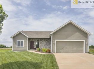 21640 W Wilson St, Spring Hill, KS 66083