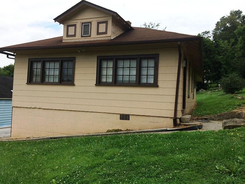 2nd image of 508 Ballard St
