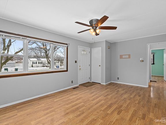 3rd image of 903 Barthelme Ave