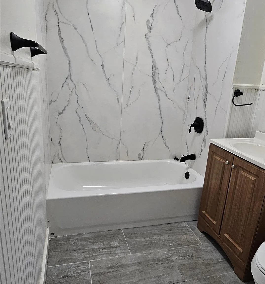 2 bed, 1.0 bath, $1,200 — Photo 2