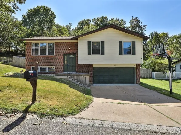 1310 Apollo Dr, Arnold, MO 63010