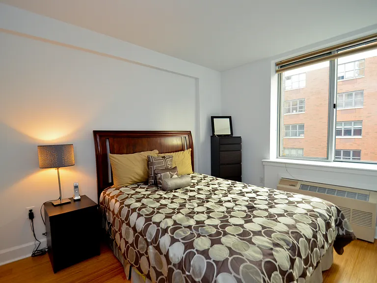 505 W 47th St #4AS — Photo 8
