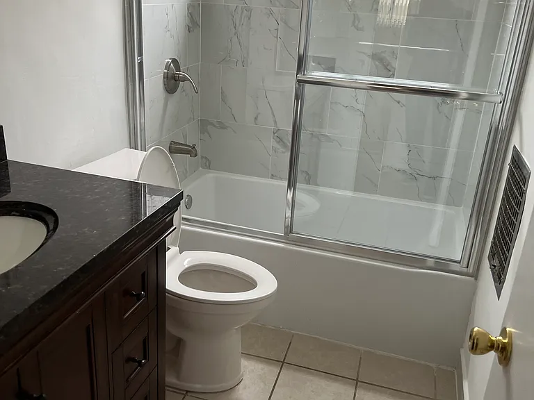 1133 N Detroit St #3 — Photo 6