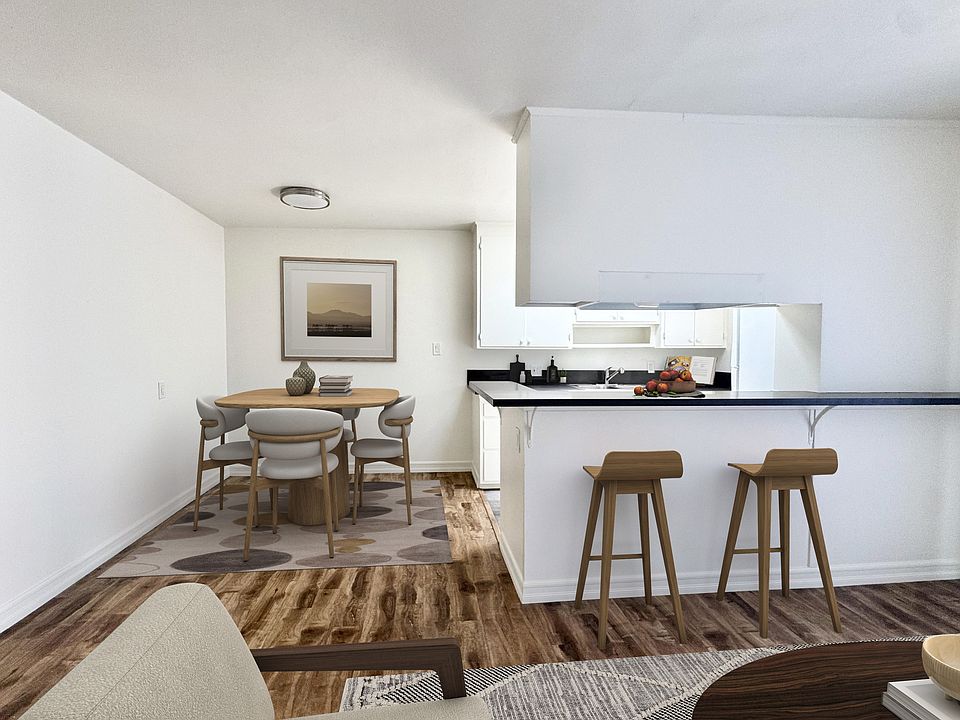 1st image of 2030 Holly Dr APT 7