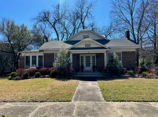 402 Garrison St, Leland, MS 38756