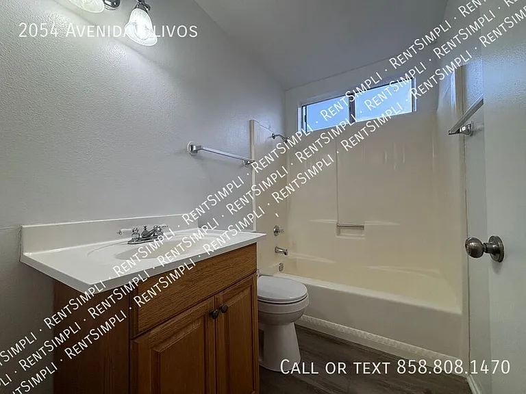2054 Avenida Olivos — Photo 8