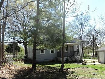 2nd image of 2837 Meadowlark Ave