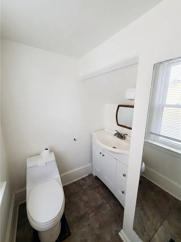 1 bed, 1.0 bath, 850 sqft, $700 — Photo 4