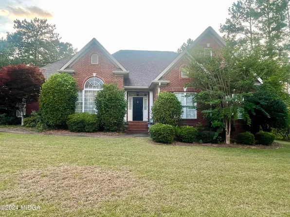 108 Forest Overlook Dr, Forsyth, GA 31029