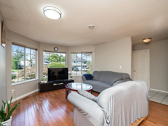 4th image of 6310 171st St