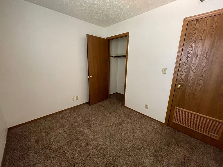 Southfork Apartments — Photo 15
