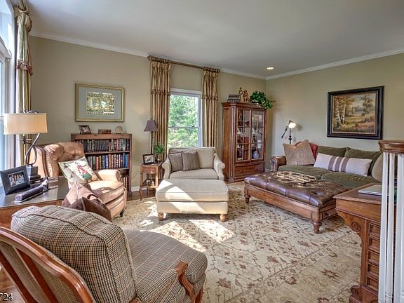 5th image of 7 Rice Ln