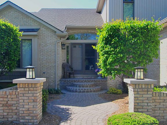 2nd image of 68761 Knollwood Grove Ct