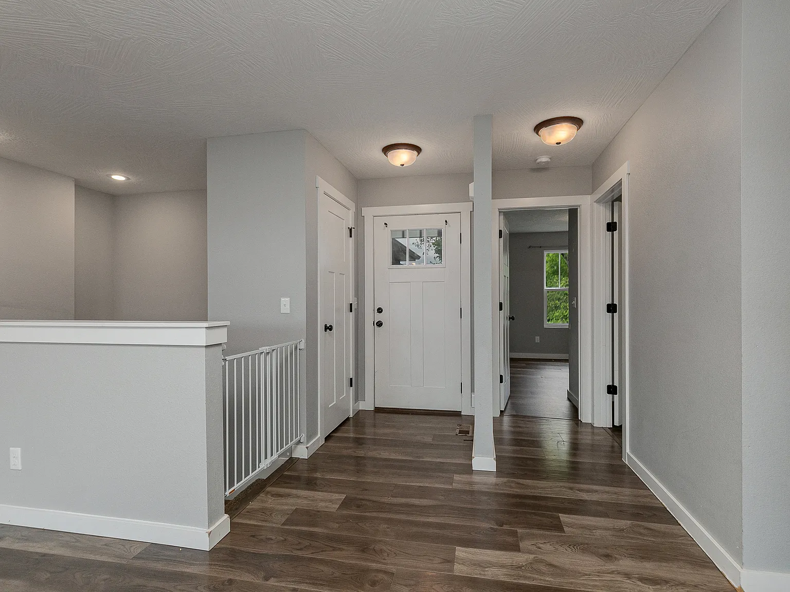 6 bed, 2780 sqft, $2,925 — Photo 4