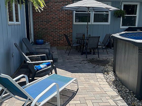 5th image of 1529 Eddy Ln