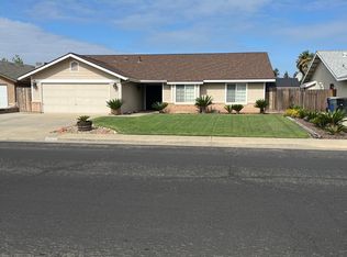 2246 Knowlwood Ct, Hanford, CA 93230