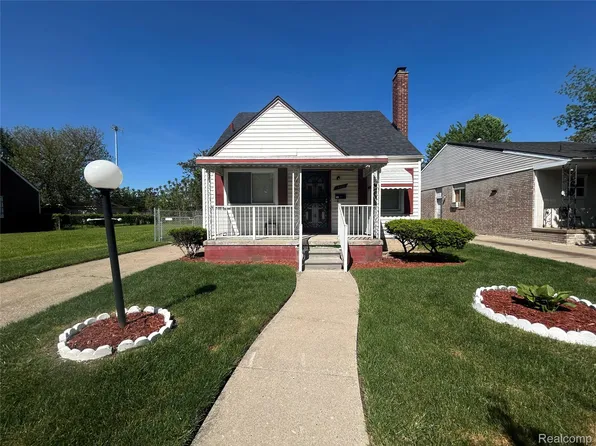 8869 Hartwell St, Detroit, MI 48228