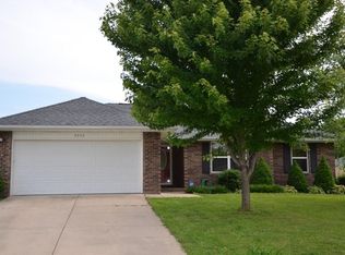 3354 W Deerfield St, Springfield, MO 65807