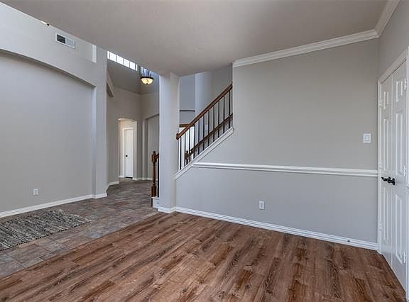 5th image of 23 Creekside Dr