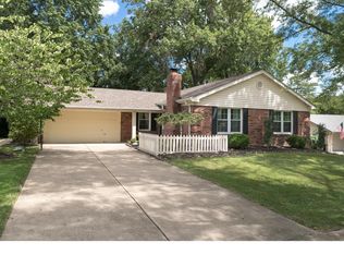 2008 Cedarmill Dr, Chesterfield, MO 63017