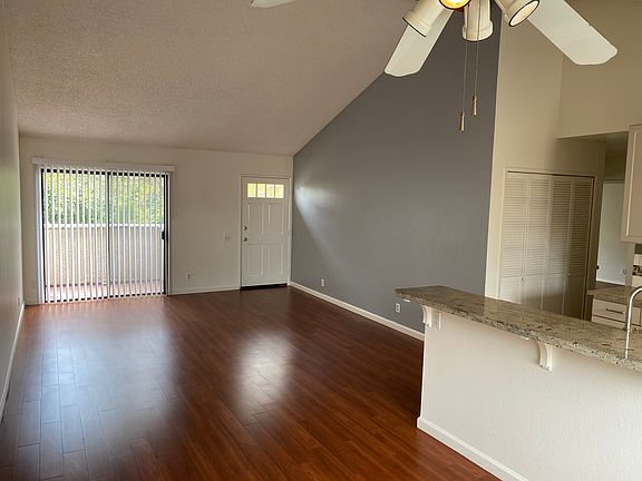 2nd image of 801 Newport Ave APT 201