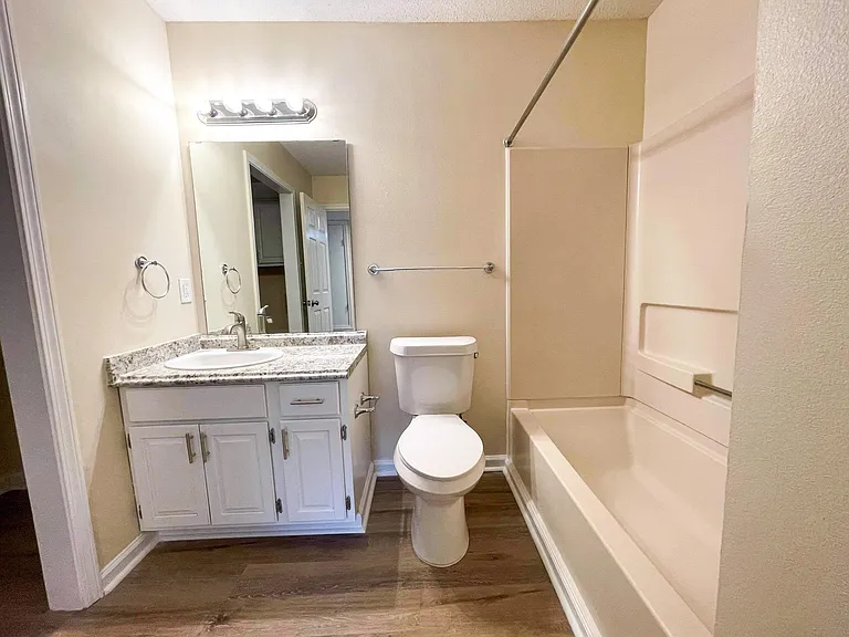 2750 W Pershing Blvd #203 — Photo 11