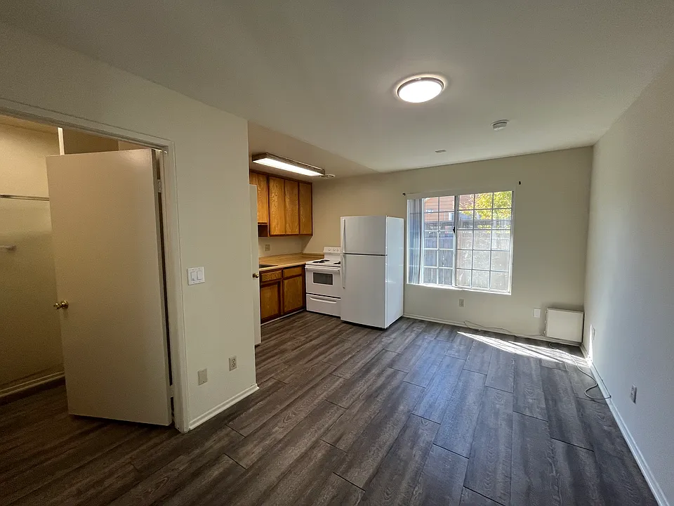 10721 Memory Park Ave #100