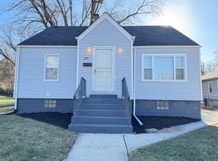 655 W 43rd Pl, Gary, IN 46408
